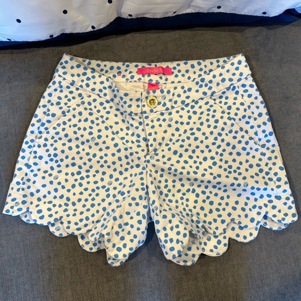 Lilly Pulitzer scallop shorts